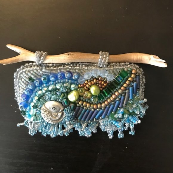 Beaded BluePin - Picture 1 of 2